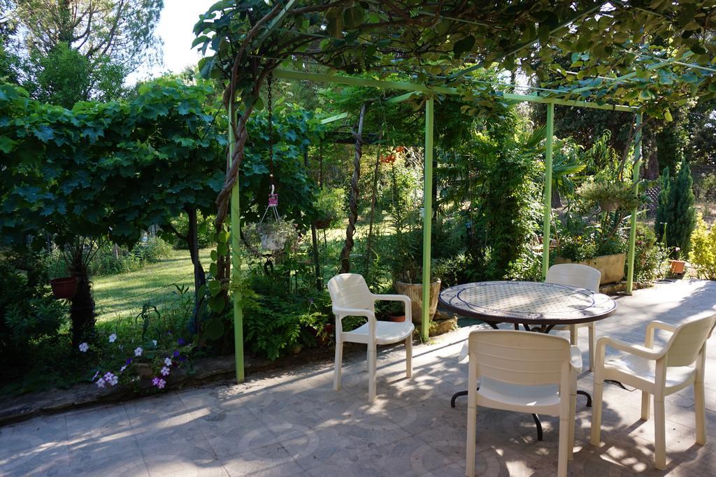 Villa La Marpierre Mondragon Екстер'єр фото